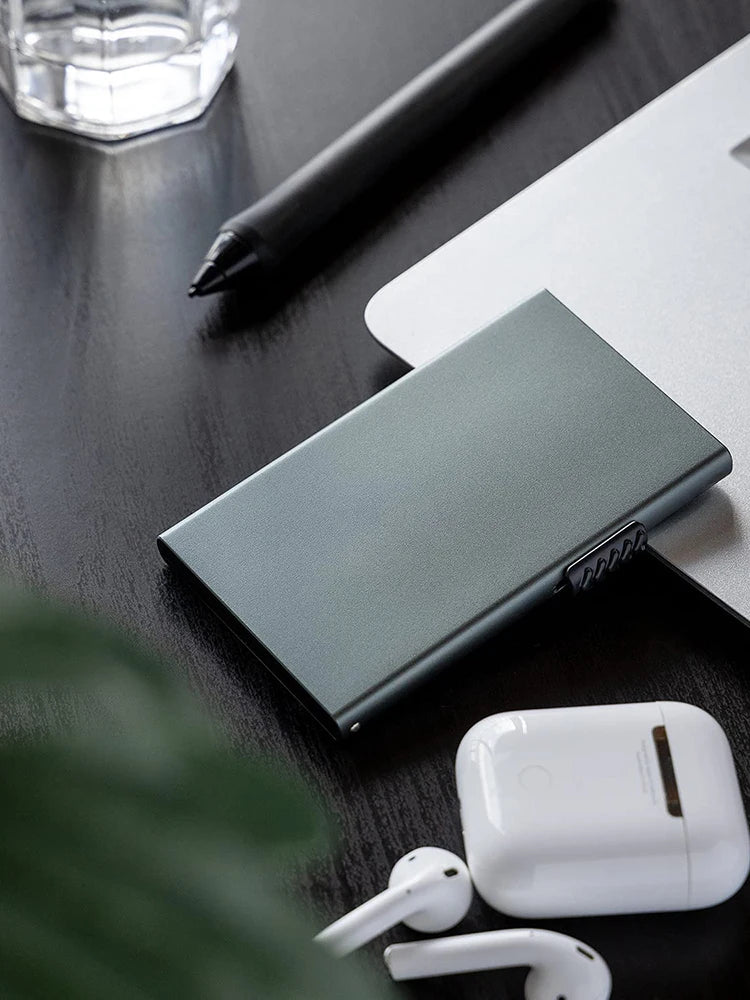 RFID Blocking Minimalist Card Holder
